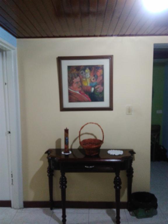 Como En Casa! Restaurante Y Hostal Bogota Luaran gambar